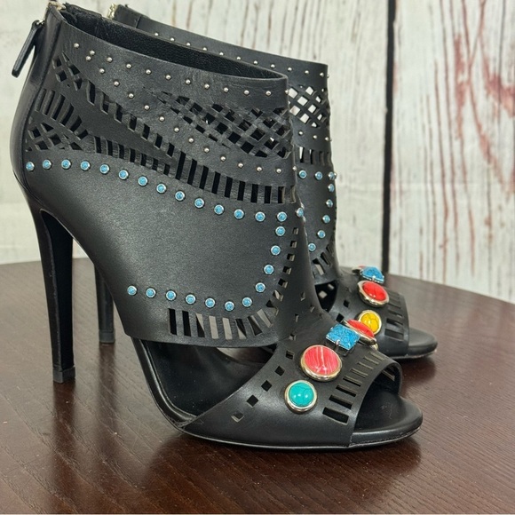 GUCCI LIKA Semi Precious Gemstones Laser cut leather Black Stilettos 7 EUC - Picture 6 of 17
